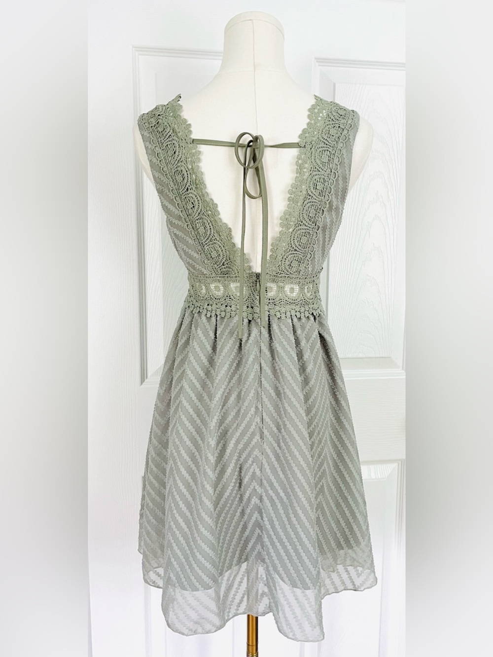 NWT Shein Lace Trim Dress Size XS - Picture 5 of 5